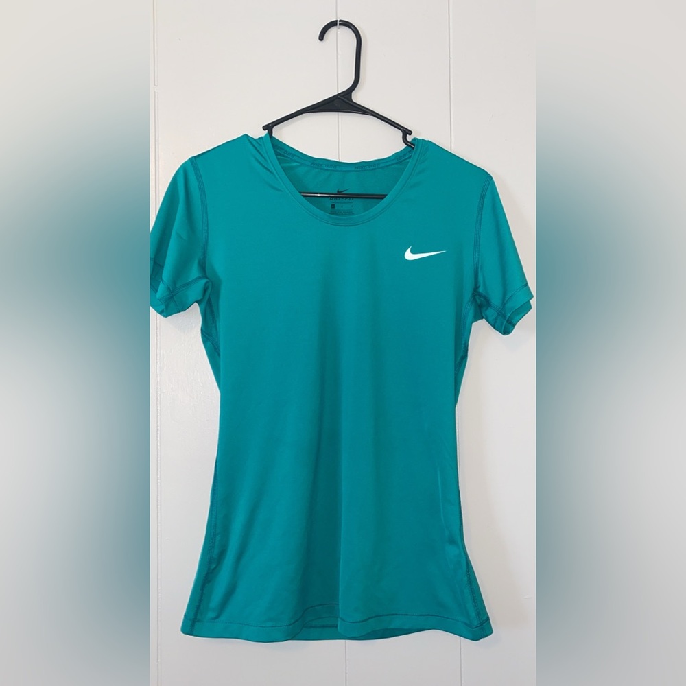 Nike Pro fit tee